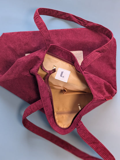 Vinoria – Burgundy and Beige Corduroy Tote